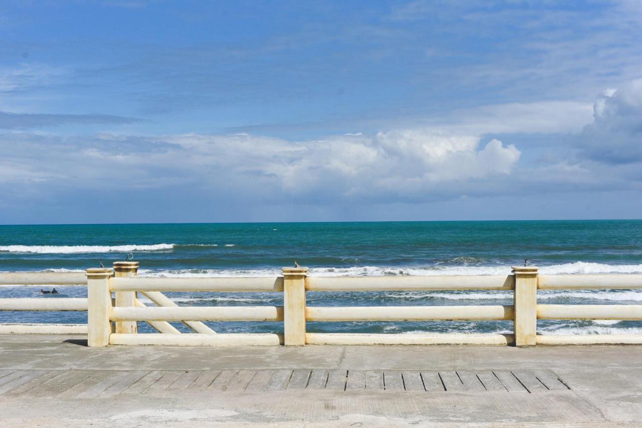 Bay'S Inn Baler Esterno foto